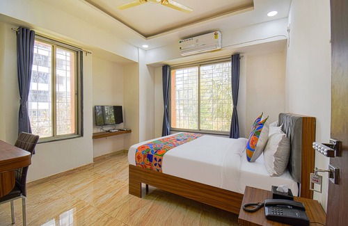 Mundhwa Hotel | Fabhotel Red Velvet Inn & Suites