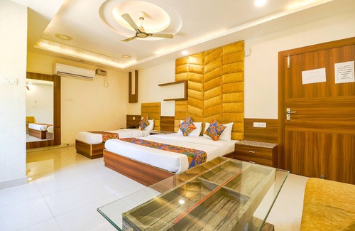 Gwalior Hotel | Fabhotel Royal Aanandam
