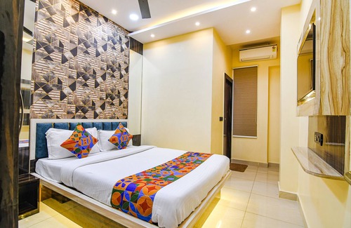 Taltala Hotel | Fabhotel Royal Park Inn