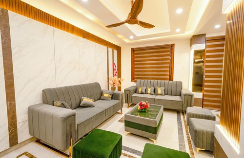 Vijaya Nagar Hotel | Fabhotel Royale Basant Residency