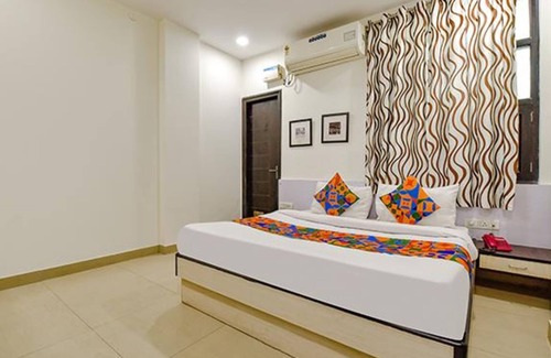 Jhotwara Hotel | Fabhotel Rushank Residency