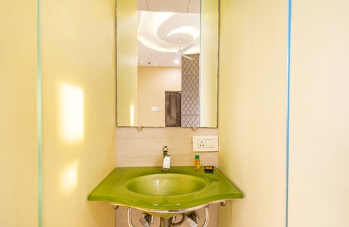 Sakinaka Hotel | Fabhotel Seven Hills