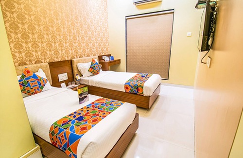 Sakinaka Hotel | Fabhotel Seven Hills