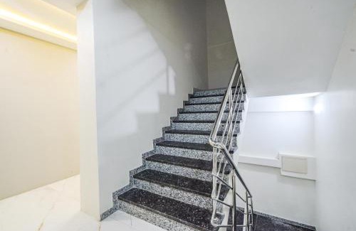 Serilingampally Hotel | FabHotel SSR Ikon Suites - Nr Hyderabad Central University, Kondapur
