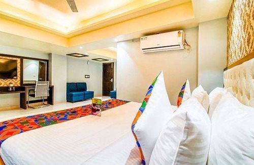 Patna Hotel | FabHotel SVR