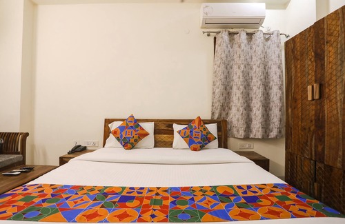 Noida Hotel | Fabhotel The Avasa