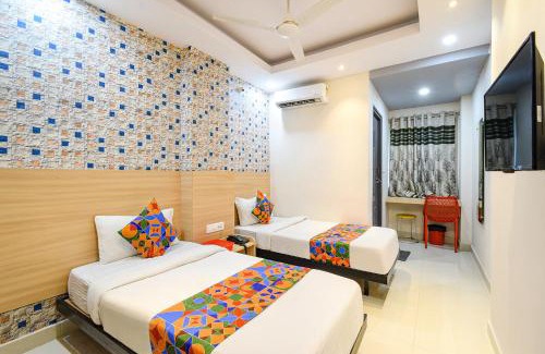Kondapur Hotel | FabHotel The Botanica- Nr Hmwssb Kondapur section office-Masjid Banda, Kondapur