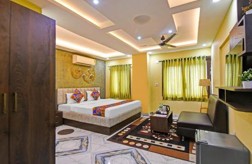 Madhyamgram Hotel | FabHotel The Crown - Near Star Mall