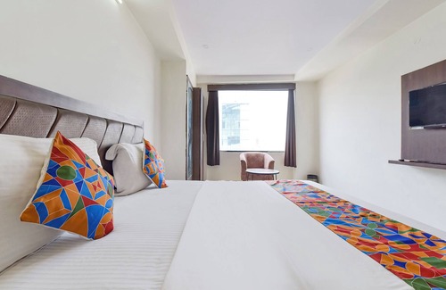 Sindhi Camp Hotel | Fabhotel The Grand Manmuralidhar