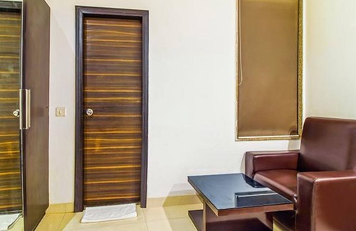 Mahipalpur Hotel | FabHotel Transit Delhi Airport