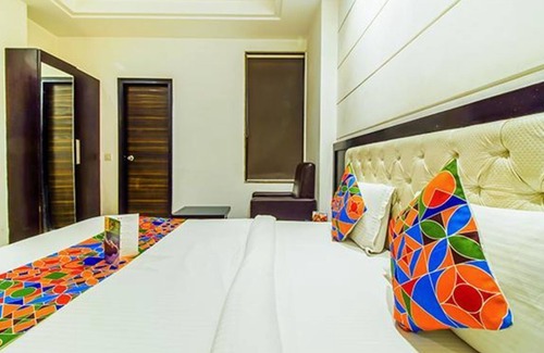 Mahipalpur Hotel | FabHotel Transit Delhi Airport