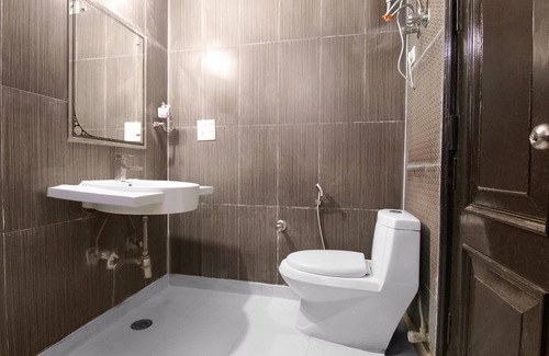 Sector 51 Hotel | Fabhotel Water Vibe