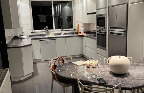 Liege Casa | Fabry 28- spacieuse maison pour 8 personnes