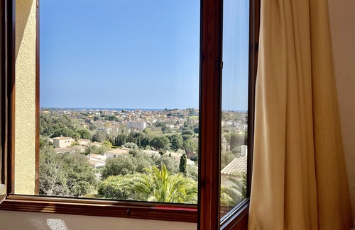 Calonge Villa | ¡FABULOSA! VILLA DE LUJO Y RELAJANTE. VISTAS AL MAR, PISCINA, AIRCON Y GIMNASIO