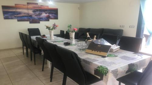 San Jorge Casa | Fabuloso alojamiento compuesto por 4 chalets adosados de lujo en Panorámica Golf para 28 personas piscina con CIRCUITO SPA