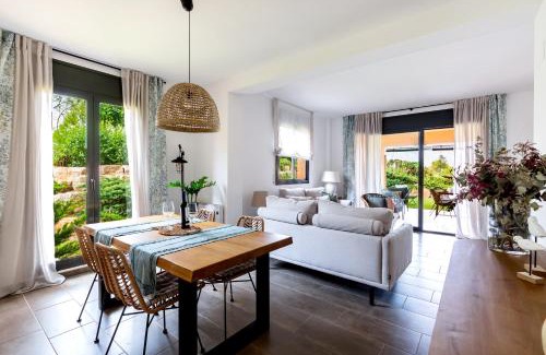 Bonmont Terres Noves Casa | Fabuloso Birdie 8 : entre mar y montañas