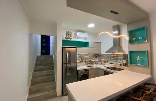 Riviera de Sao Lourenco Apartamento | Fabuloso flat 243 Amarílis 2 piscinas climatizadas, carregador veiculo elétrico Riviera de São Lourenço, Bertioga Apartamento Duplex inteiro, cozinha equipada completa, serviço de praia, limpeza e trocas diária de toalhas, wi-fi 500mb