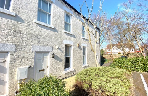Belper Apartamento | Fabulous 2 bed Ground floor apartment in former Convent, easy walk into Belper