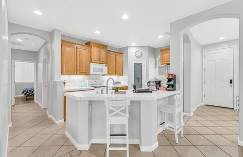Hood Casa | Fabulous 2-bedroom house with AC in Elk Grove