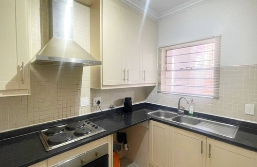 Greater Johannesburg Metropolitan Area Apartamento | Fabulous 2-Bedroom Apartment in Randburg