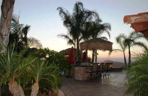 Escondido Casa | ¡Fabulosas vistas de 360 grados con un fantástico amanecer y puestas de sol!