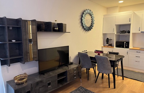 Esenyurt Casa | Fabulous 4-bedroom building with AC in Istanbul