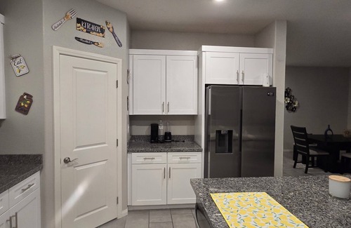 Pittmann Casa | Fabulous 4-bedroom house with AC in Henderson