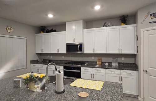 Pittmann Casa | Fabulous 4-bedroom house with AC in Henderson