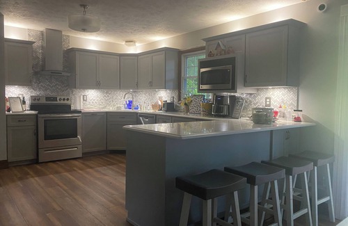 Austinburg Casa | Fabulous 4-bedroom house on the Grand River