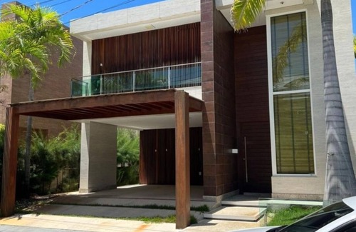 Atalaia Casa | Fabulous 5-bedroom house with pool in gated community on Aruana beach.