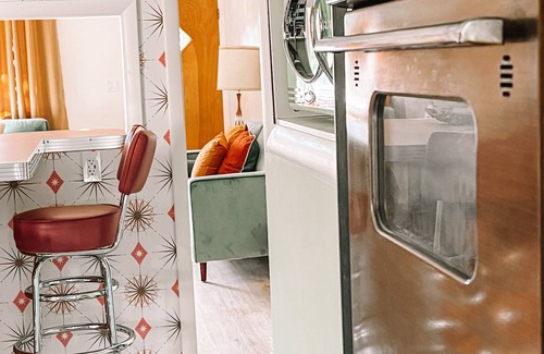 Salina Casa | Fabulous 50's & Hot Tub