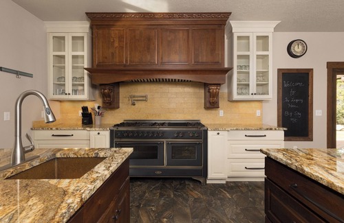 Gallatin Gateway Casa | Fabulous 6-bedroom house with WiFi in Big Sky