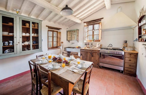 Lucignano Villa | ¡FABULOSA CASA DE 6 HABITACIONES CON MARAVILLOSA PISCINA Y JARDÍN EN EL CORAZÓN DE TOSCANA!
