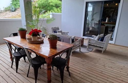 Clovelly Apartamento | Fabulous apartment next to beach and Kalkbay