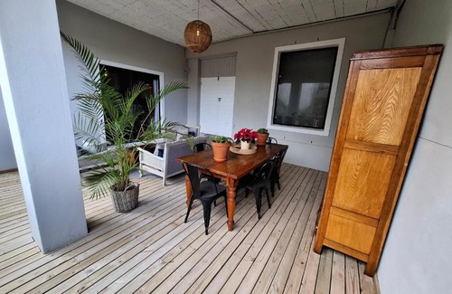 Clovelly Apartamento | Fabulous apartment next to beach and Kalkbay