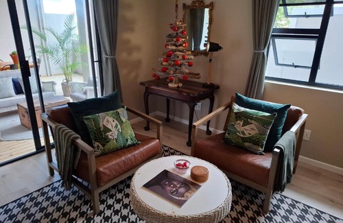 Clovelly Apartamento | Fabulous apartment next to beach and Kalkbay