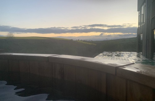 Saltash Casa | Fabulous barn, tennis court,wood fired hot tub tucked away on working farm
