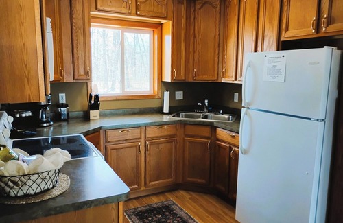 Spooner Cabina | Fabulous fall cabin on Mystery Lake! Cruise on the Pontoon, Kayak & Fish!
