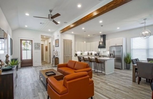 Dillard Casa | Fabulous Gated New Construction 3 bed 2 bath HOME only 4 miles from Downtown!