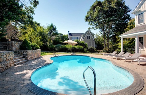 West Barnstable Casa | Impresionantes vistas de Sandy Neck ... ¡Relájate este verano con estilo y siéntate junto a la piscina!
