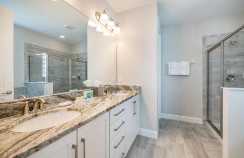 West Kissimmee Apartamento | Fabulous Home With Air Hockey, Media Room And Waterpark & Resort Access Near Disney At Encore Resorts Reunion - 290Fl