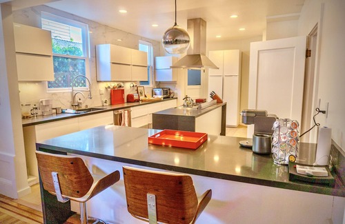 Lake Street Casa | 1124 Lake Street .....
