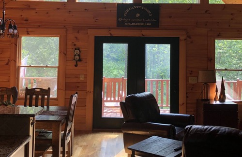 Grassy Creek Casa | Fabulous Log Cabin on the River! Available for long term rent.