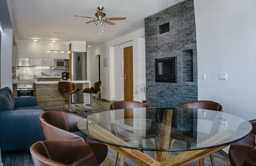 Playa de San Juan Apartamento | Fabulosa de lujo apartamento 100m y 50m a la playa , vista del mar , 2 terraza