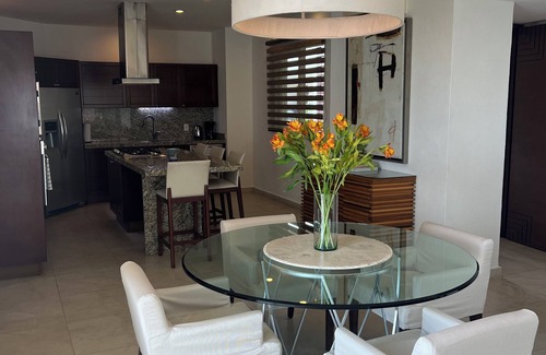 Zona romántica Condominio | ¡Fabuloso ático de lujo en el casco antiguo romántico!