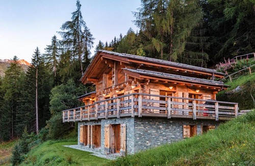 Riddes Chalet De Esquí | Fabulous Luxury Spa Chalet w. Jacuzzi Sauna