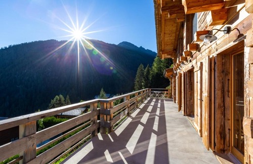 Riddes Chalet De Esquí | Fabulous Luxury Spa Chalet w. Jacuzzi Sauna