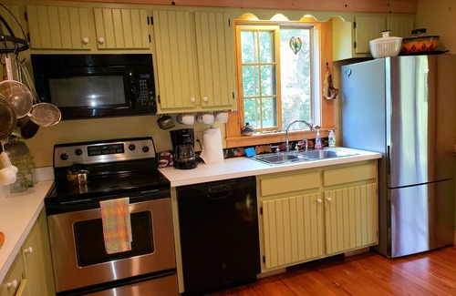 Vineyard Haven Casa | * Fabuloso Makonikey con múltiples niveles y múltiples cubiertas * * ¡CAMINA A LA PLAYA PRIVADA!