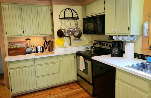 Vineyard Haven Casa | * Fabuloso Makonikey con múltiples niveles y múltiples cubiertas * * ¡CAMINA A LA PLAYA PRIVADA!