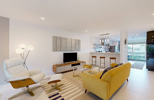 Old Las Palmas Condominio | Fabulous Mid-Century Condo in Old Las Palmas w/private patio, shared pool & spa